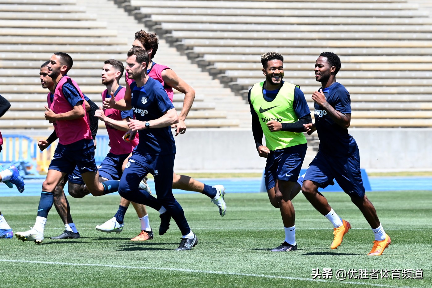 拉希姆斯特林曼城转会切尔西,斯特林加盟切尔西转会费