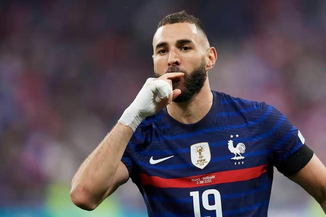 帕瓦尔内奸啥意思,帕瓦尔和法国队起内讧