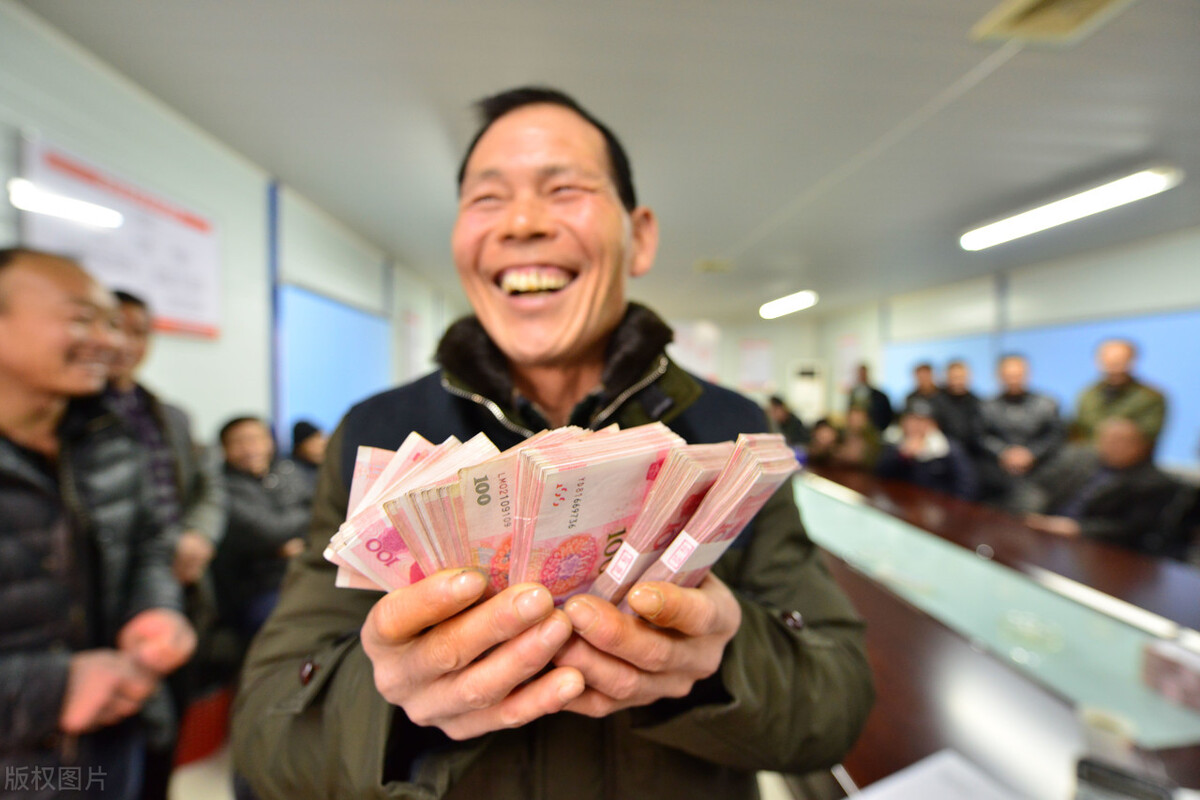 做锂电池的普工工资多少,锂电池工厂普工一般工资