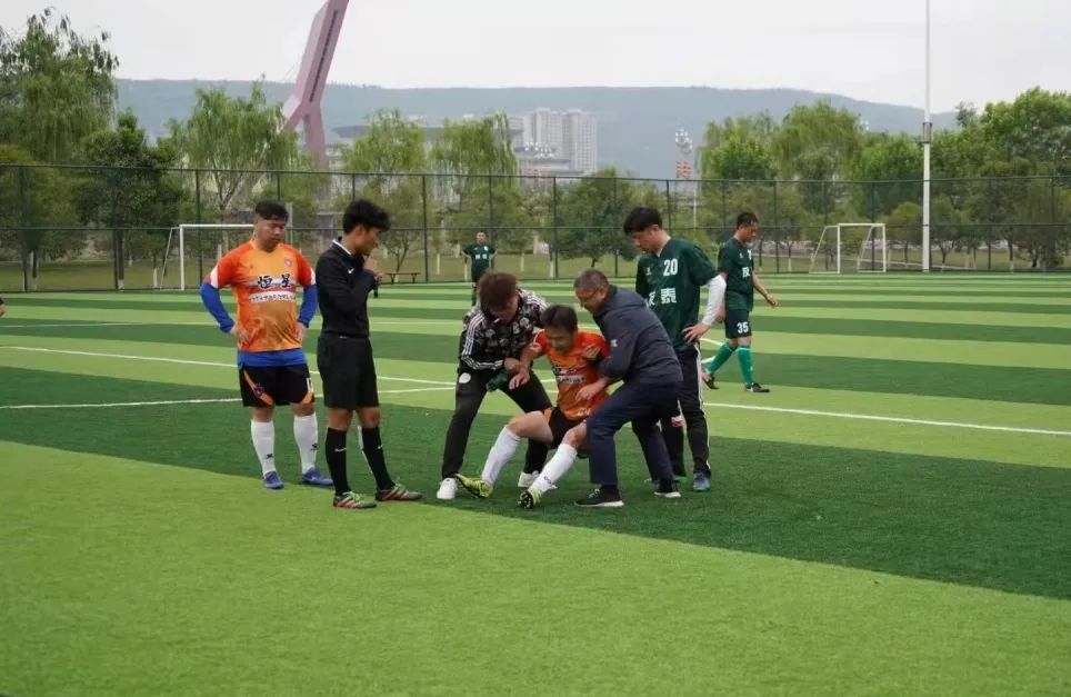 中奖彩票新闻,中奖资讯汉中购彩者喜中传足头奖