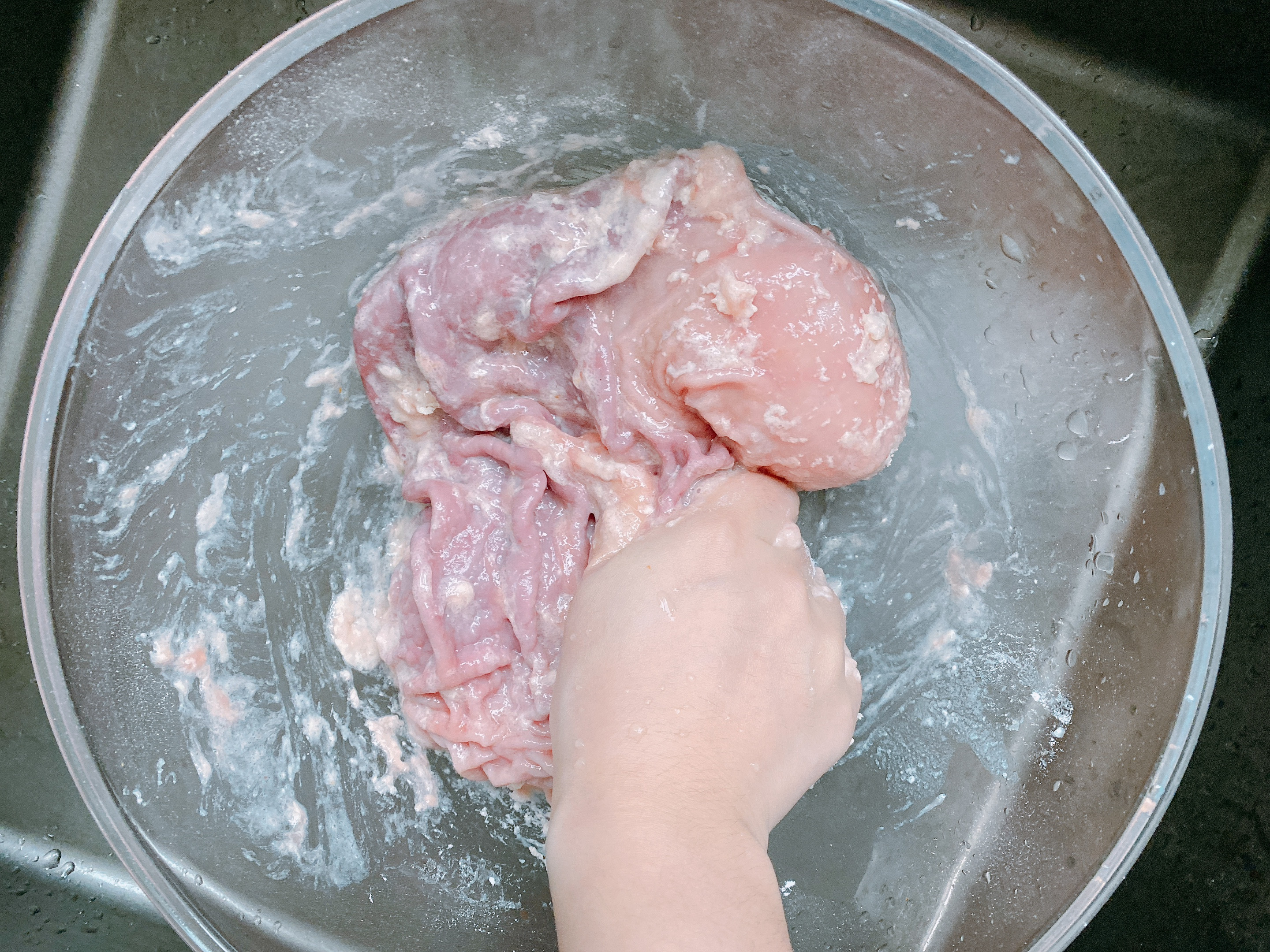 冬天猪肚鸡汤炖什么最补,暖胃驱寒的胡椒猪肚鸡汤