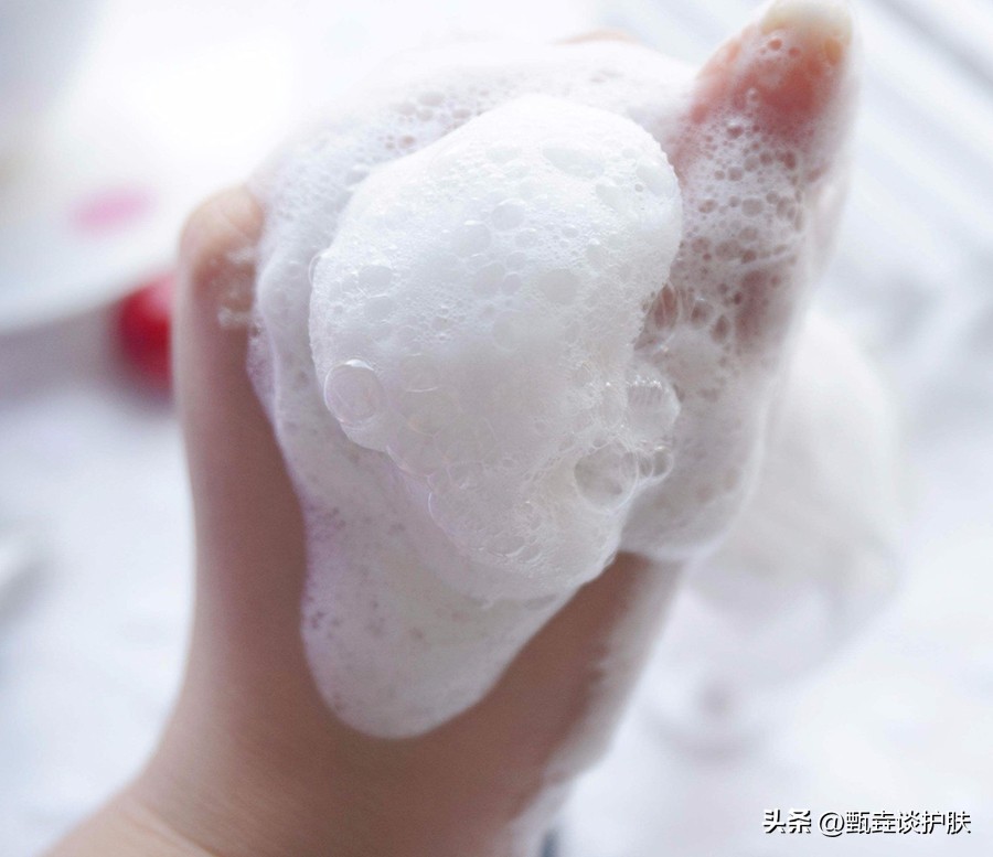 祛痘控油美白的洗面奶哪个最好,美白控油洗面奶值得推荐吗