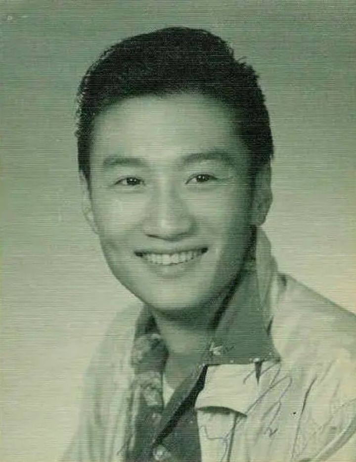 成龙谢贤向华强,谢贤李小龙谁大