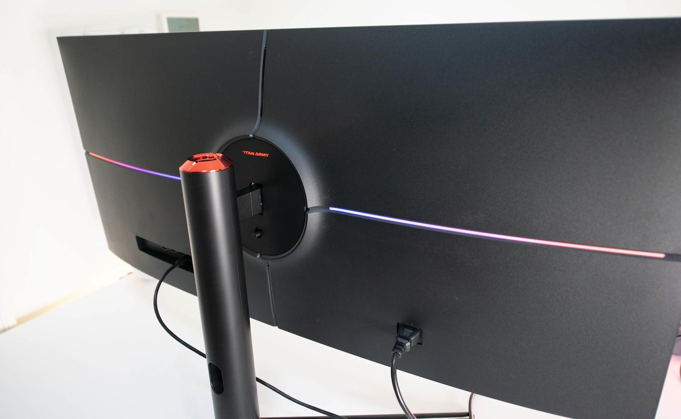 实测!告诉你,选27寸还是40寸超大尺寸显示器?144Hz/1ms/4k