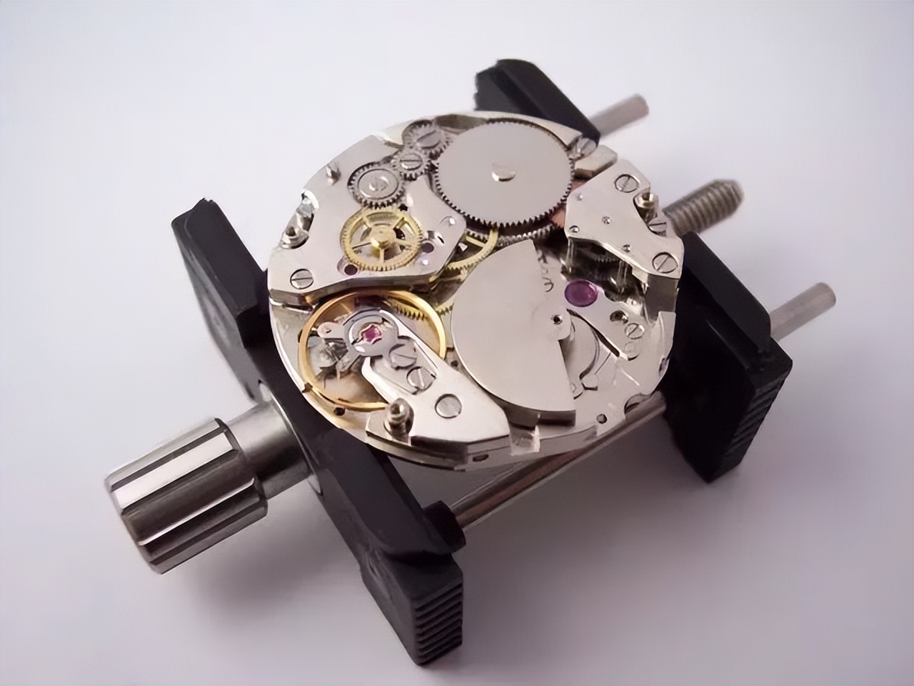 汉米尔顿这个品牌怎么样,汉米尔顿到底是不是瑞士表