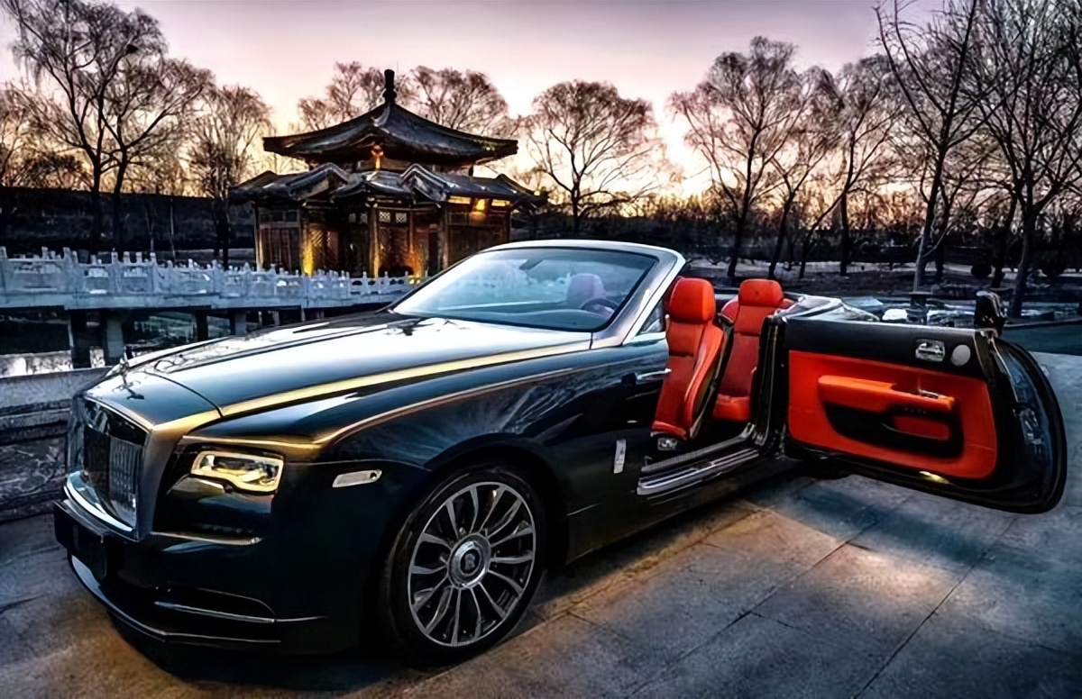 在贵阳租一辆劳斯莱斯多少钱,在成都租一辆商务车要多少钱