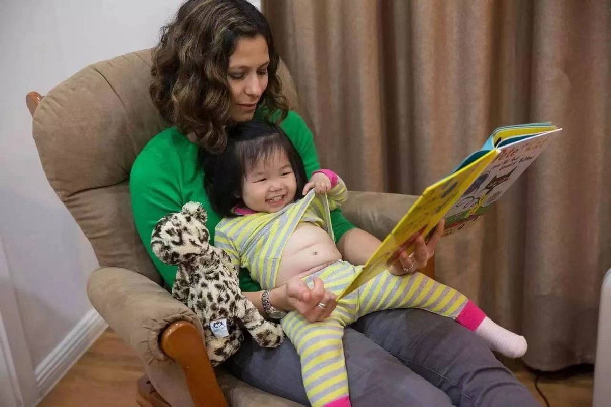 18年8万个！为何美国人不收养本国婴儿，偏对中国女童情有独钟？