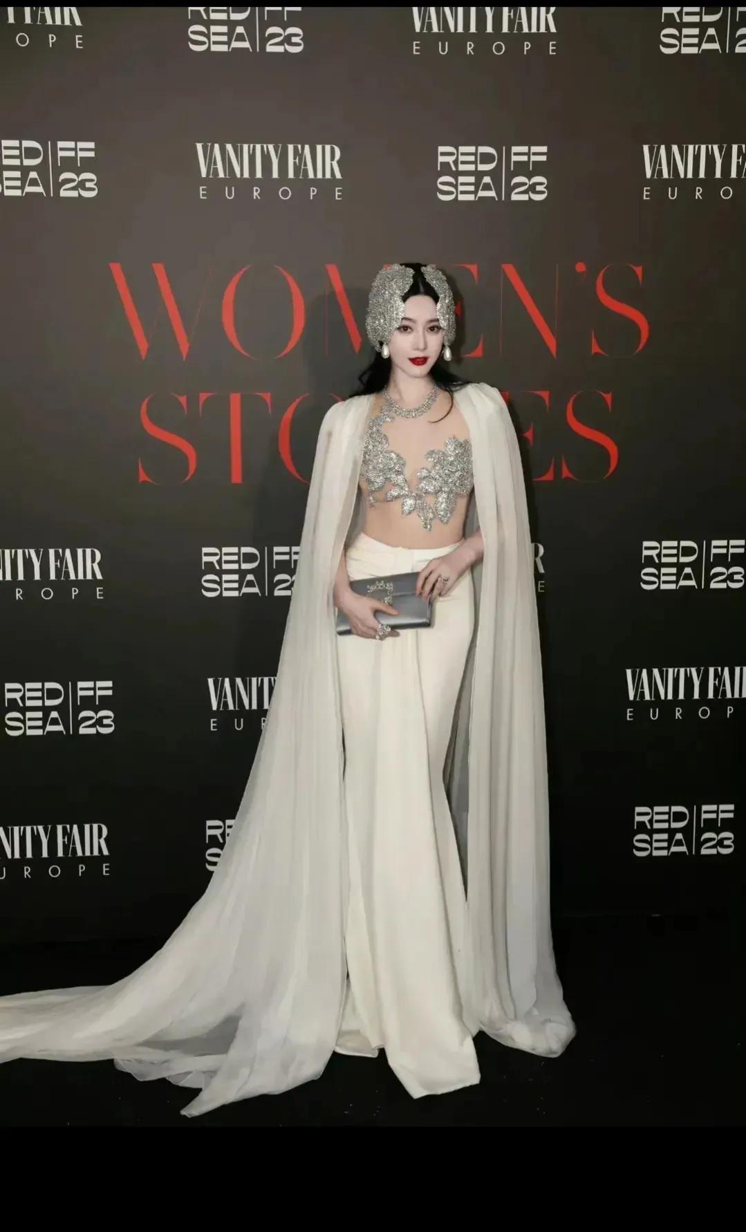 范爷戛纳红毯照,范爷戛纳穿龙袍