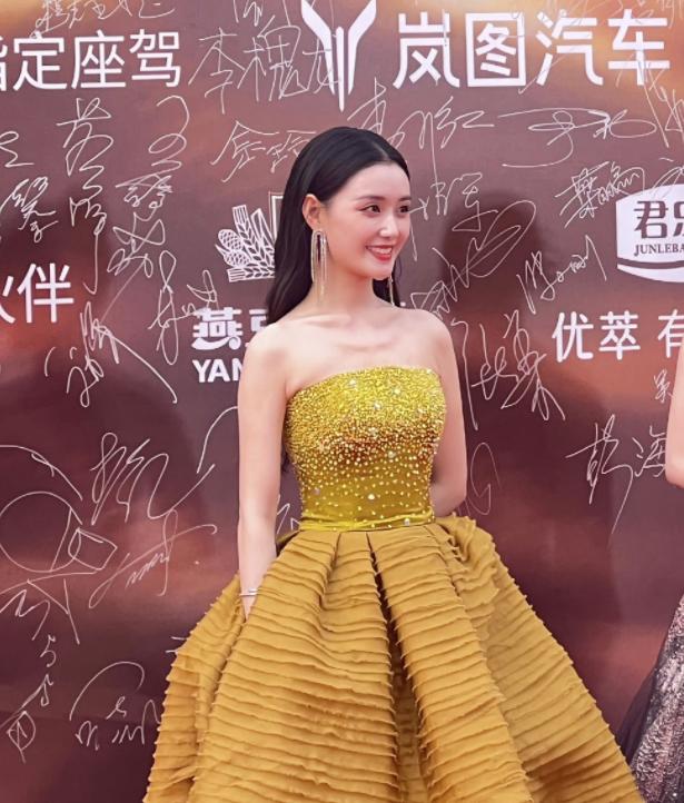 关晓彤于文文同框,于文文和关晓彤同框