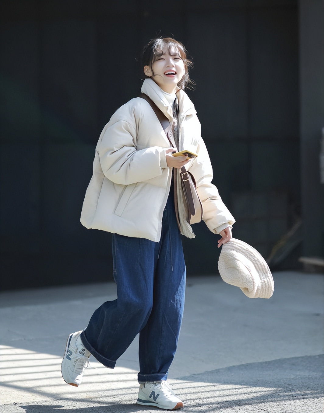 小个子必看的羽绒服穿搭技巧,小个子如何选羽绒服长度显高