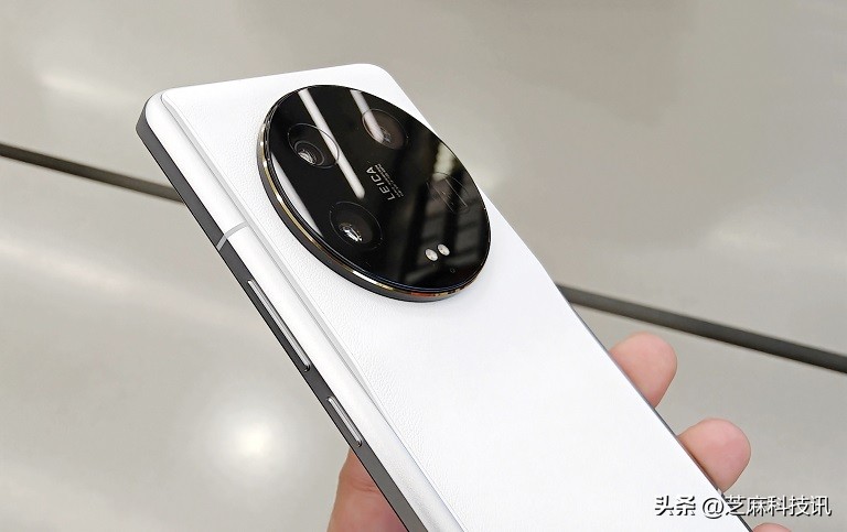 小米13ultra和苹果哪个值得买,小米13ultra发布价