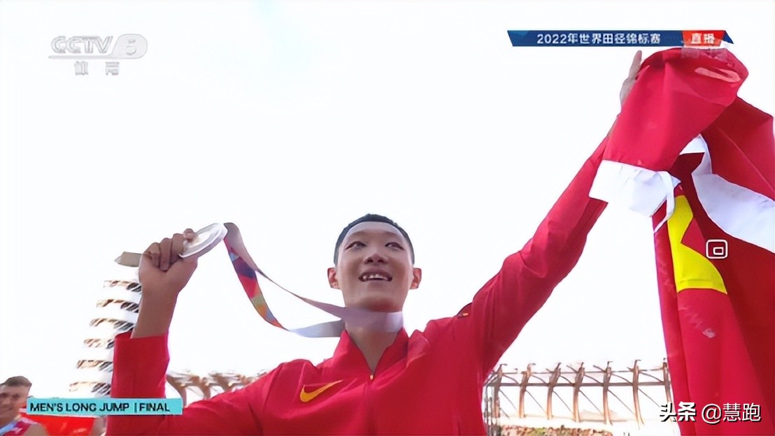 王嘉男跳远破纪录,世锦赛跳远王嘉男8米36绝杀夺冠