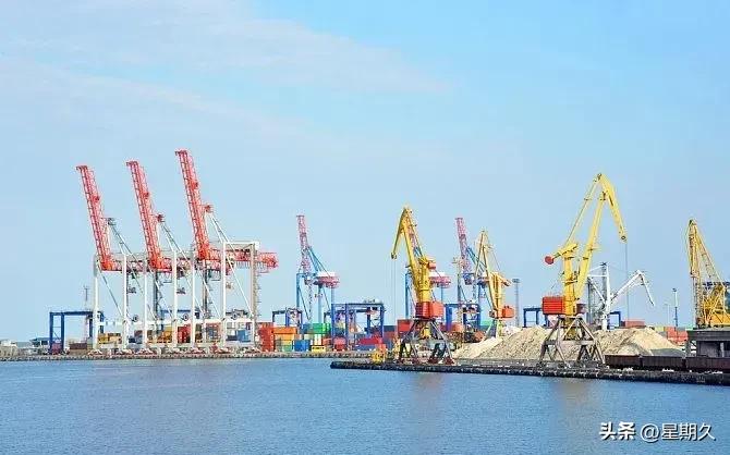 137期~拖轮协助商船靠港,我遇到了曾经同船的大厨