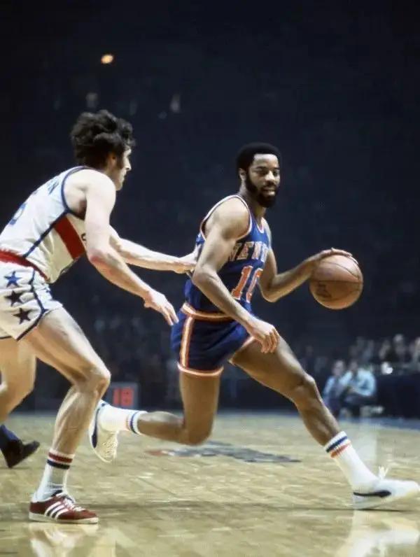 球鞋故事分享黑红,球鞋的故事