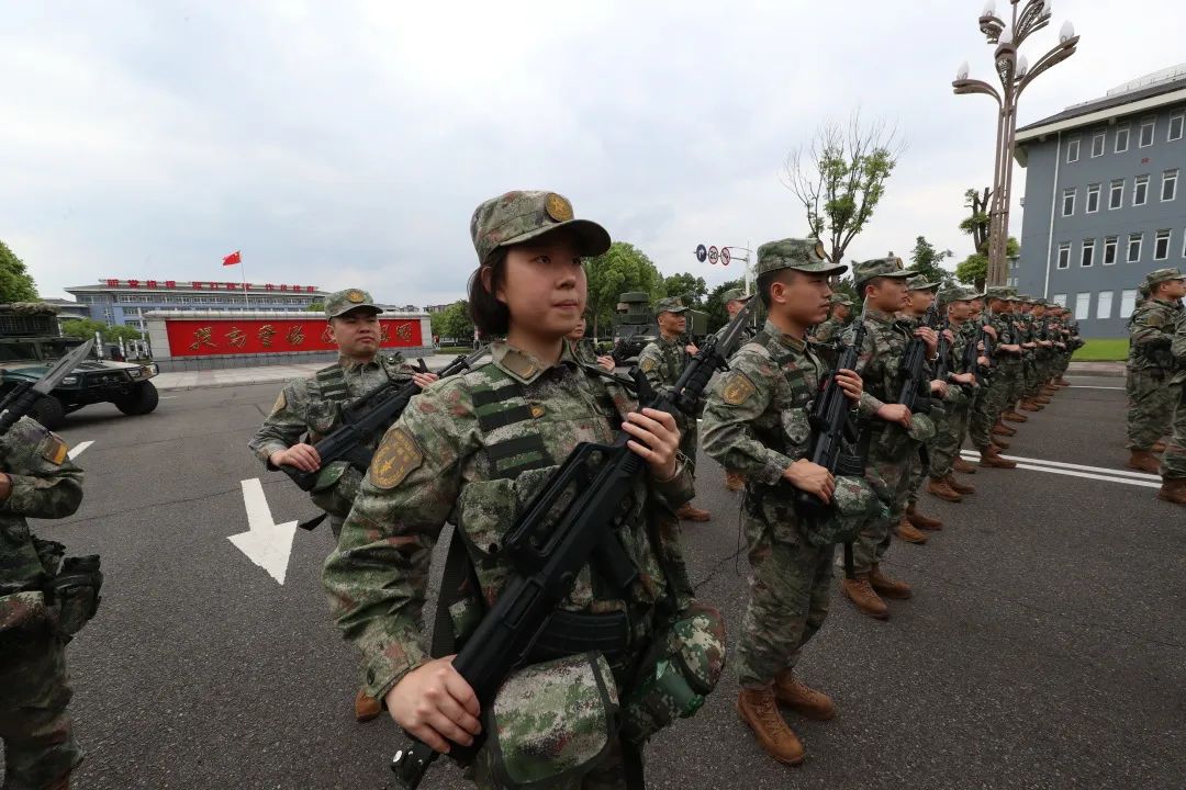 军营帅气视频,军营精彩瞬间照片