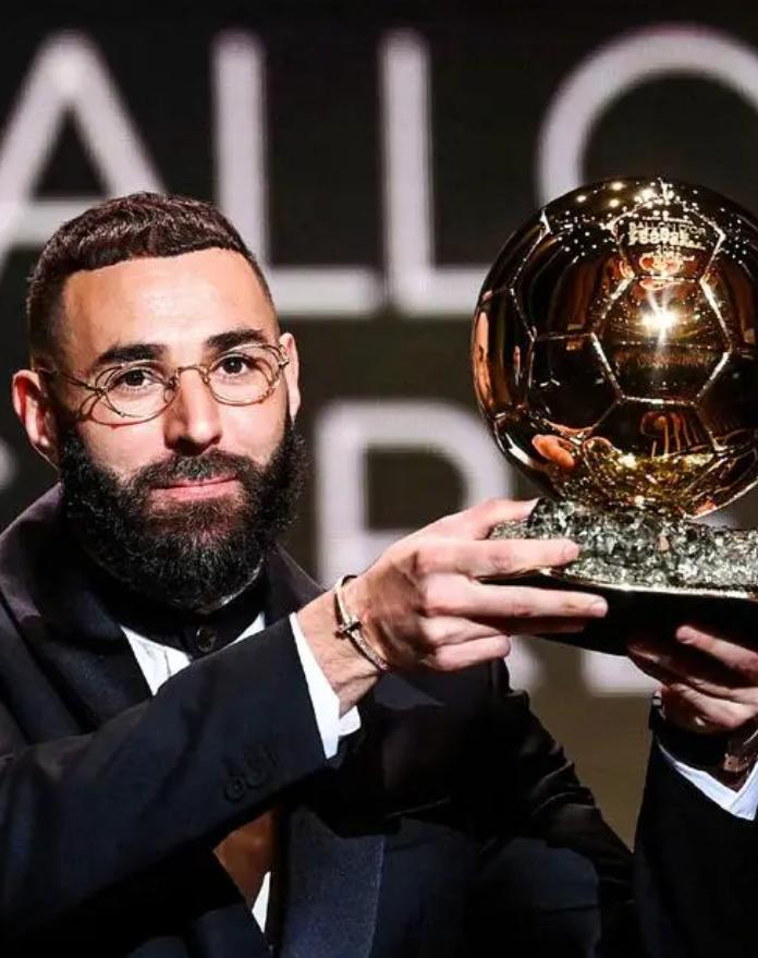 加入皇马前的本泽马有锅背吗？