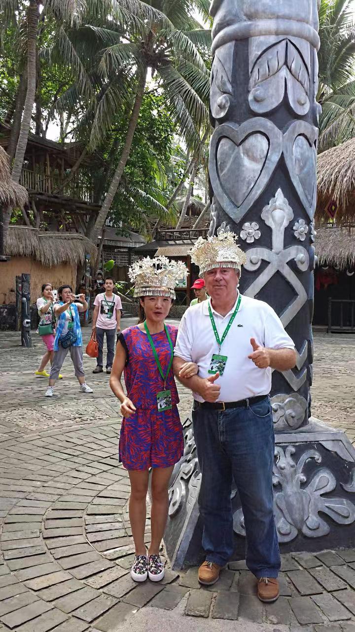 跨国恋嫁到国外,相差19岁的跨国恋