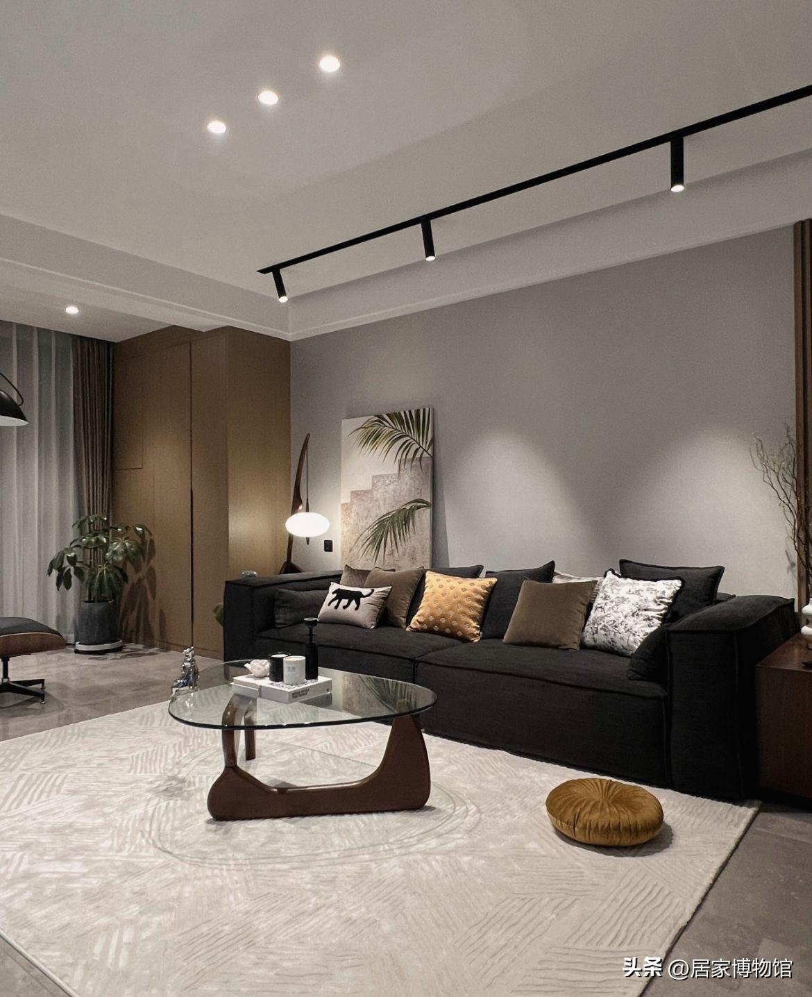 换了三次沙发垫才好看,换沙发后悔了