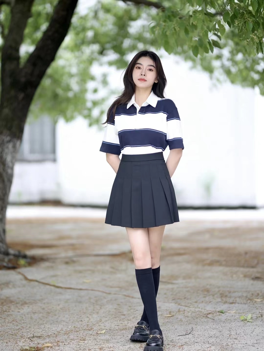 短款百褶短裙的10种搭配方法冬季,灰色短款百褶半身裙怎么搭配上衣