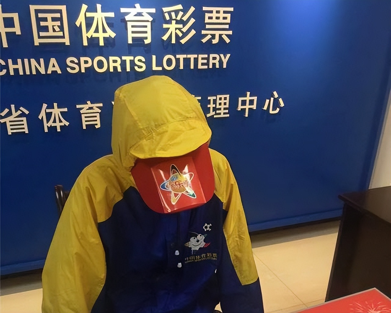 千万彩票大奖被冒领索赔案,中百万大奖彩票却被偷怎么判刑