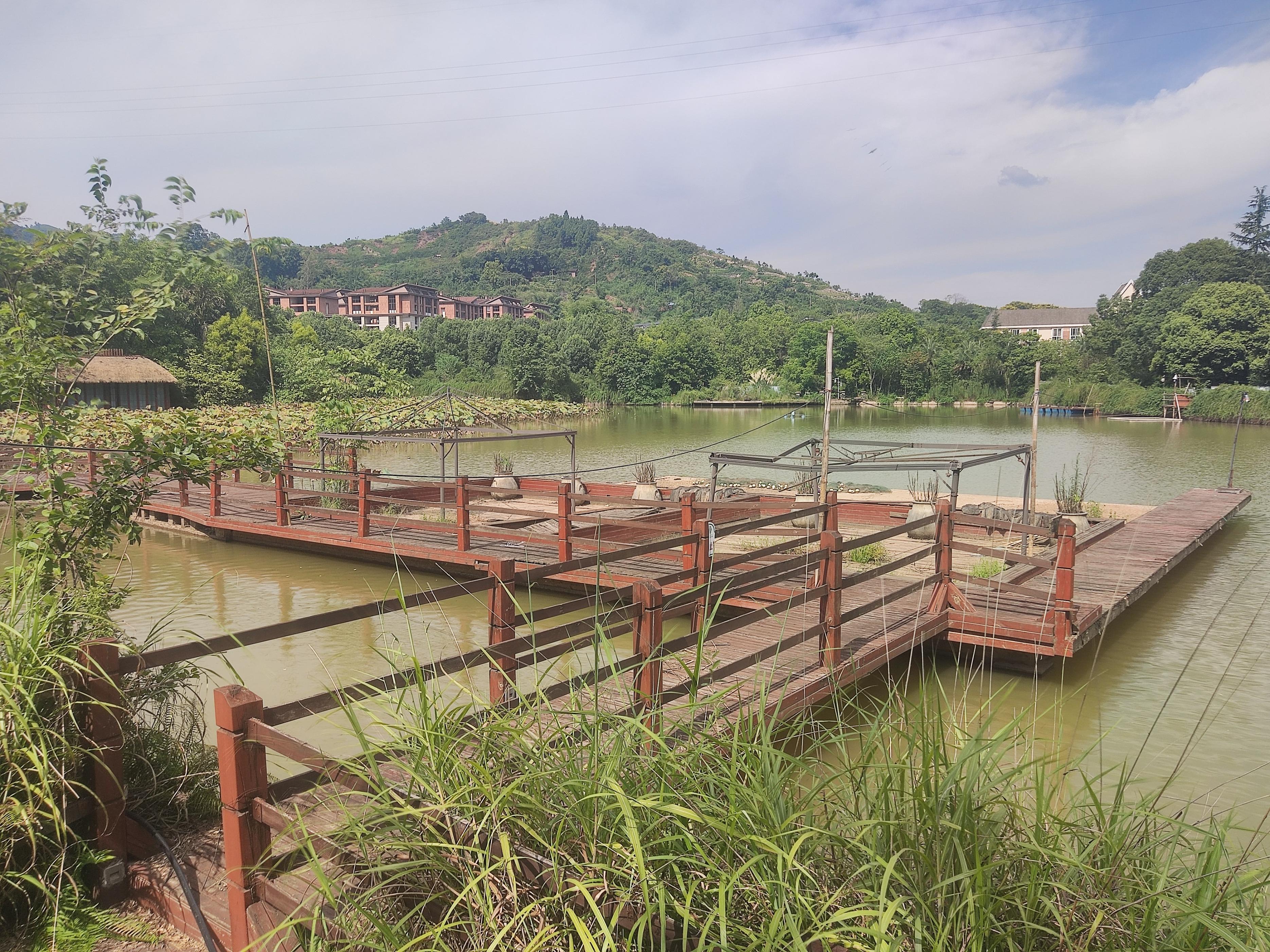 北碚区温泉小镇,北碚区废弃小镇