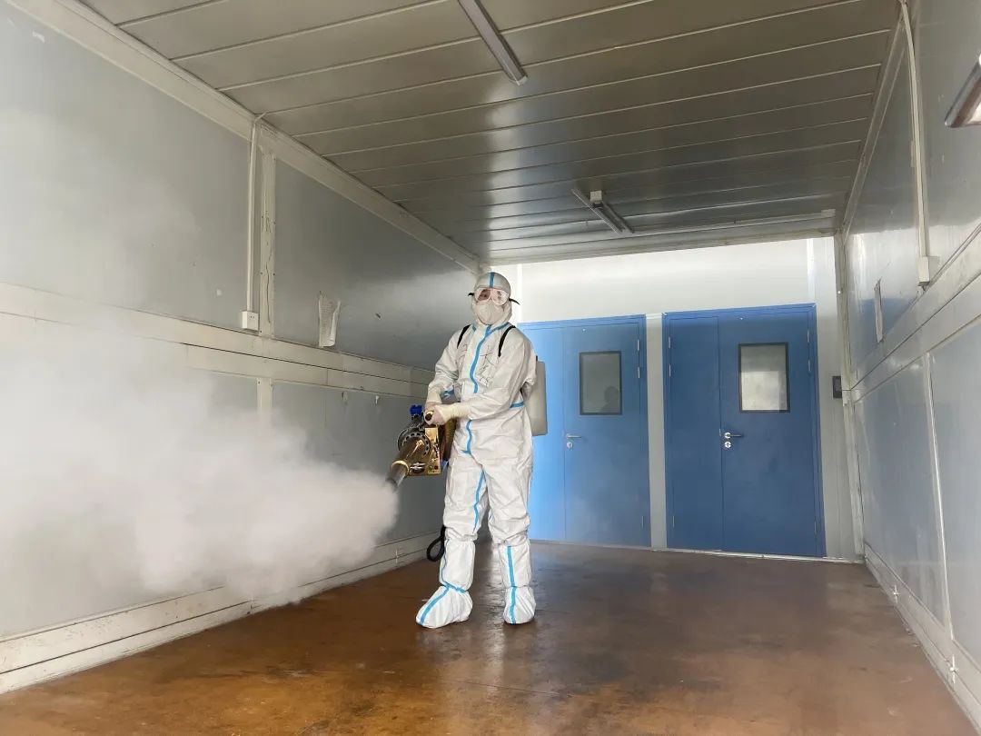 隔离在学校的大学生,在校隔离的当代大学生