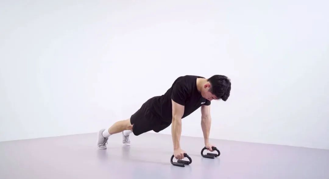 胳肢窝下面有副乳怎么锻炼能消除,胸部下垂有副乳怎么锻炼胸部