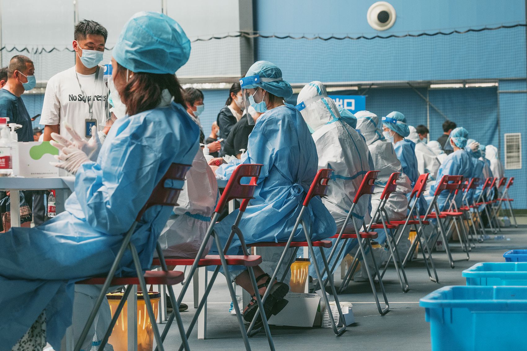 同样钱买一个套二还是两个套一,同样的钱买一套还是两套划算