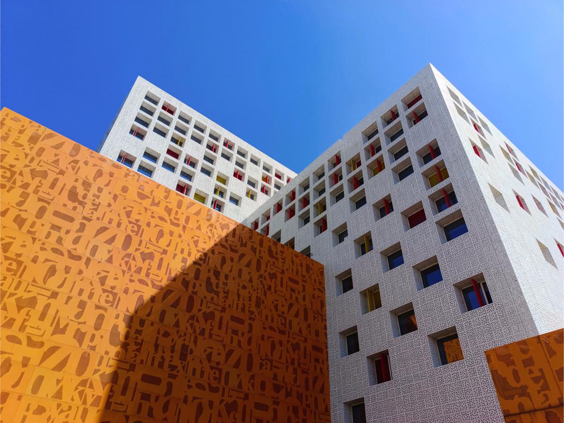 真我10pro屏和什么手机一样,曲面屏lcd手机真我10pro