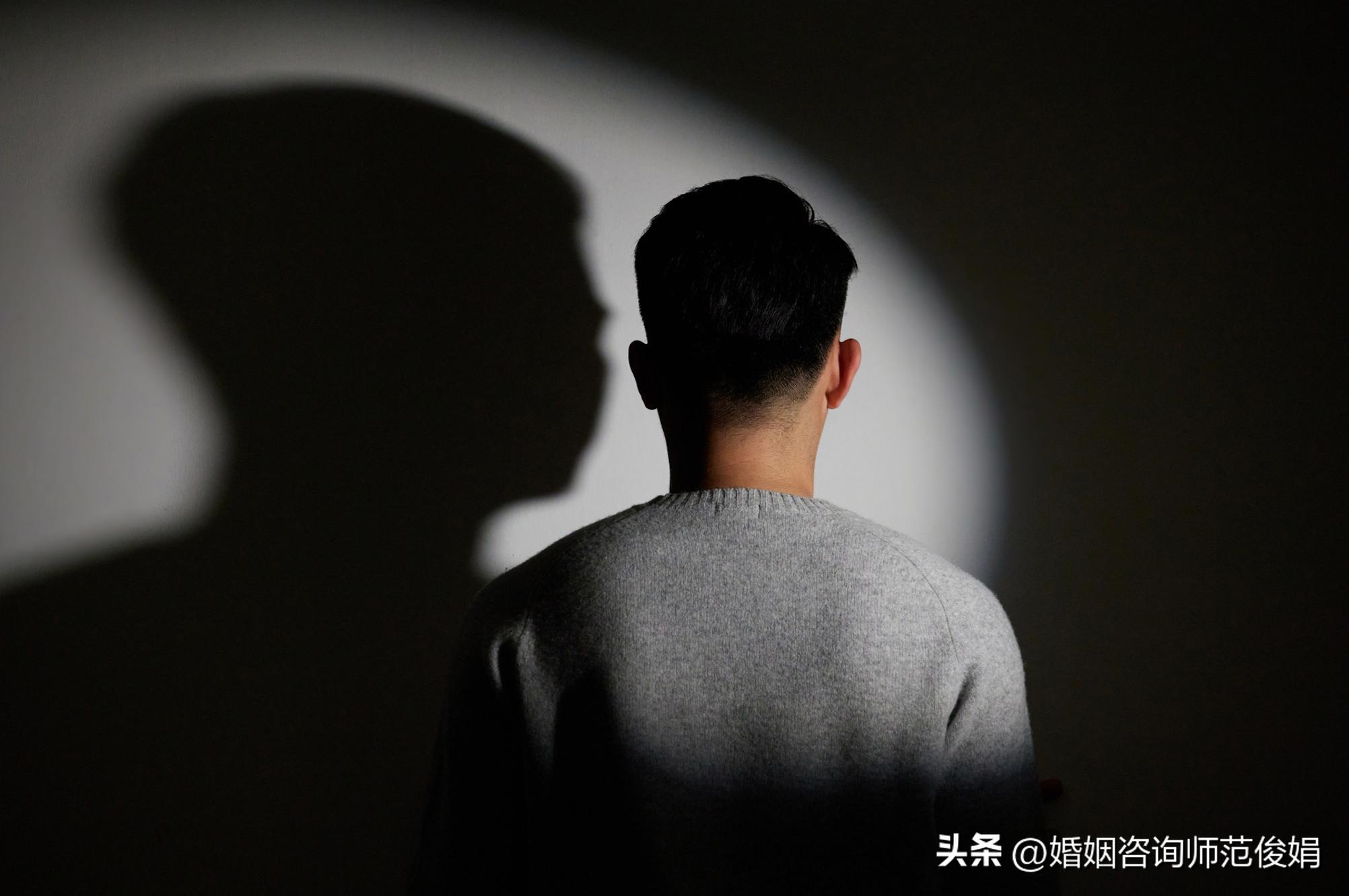 男人总是*压打**、贬低老婆？聪明女人8个字回应，让他瞬间清醒