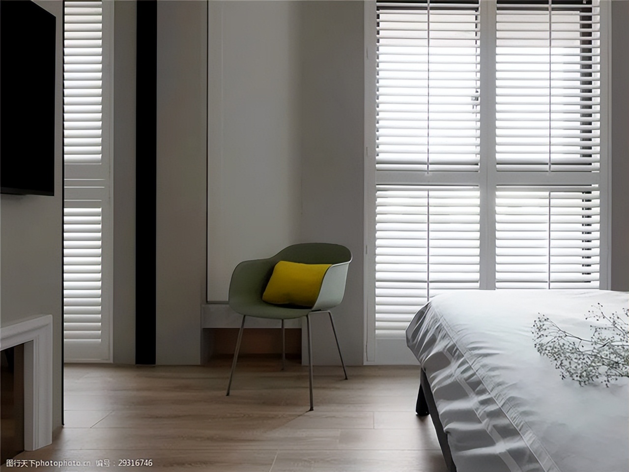 客厅窗户装修小技巧,客厅窗户小怎么装修设计