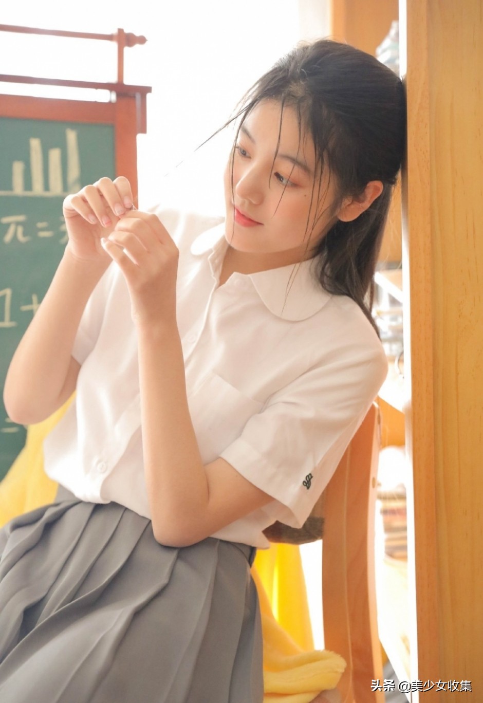 清纯可爱的学生女孩,清新可爱学妹