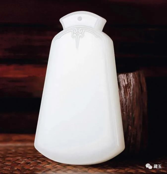 一块和田玉的玉牌一般多少钱,玉牌多少钱一米