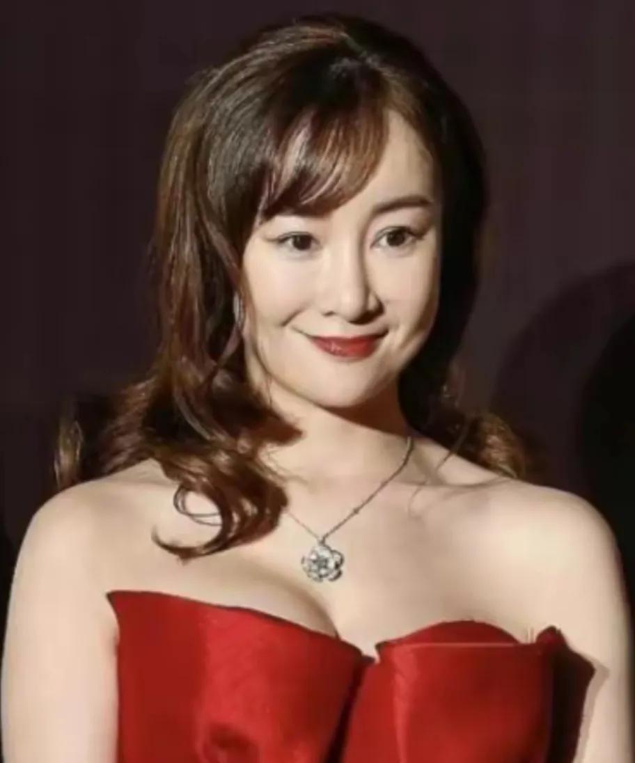 整容失败的明星张檬后悔吗,整容变毁容的女星张檬