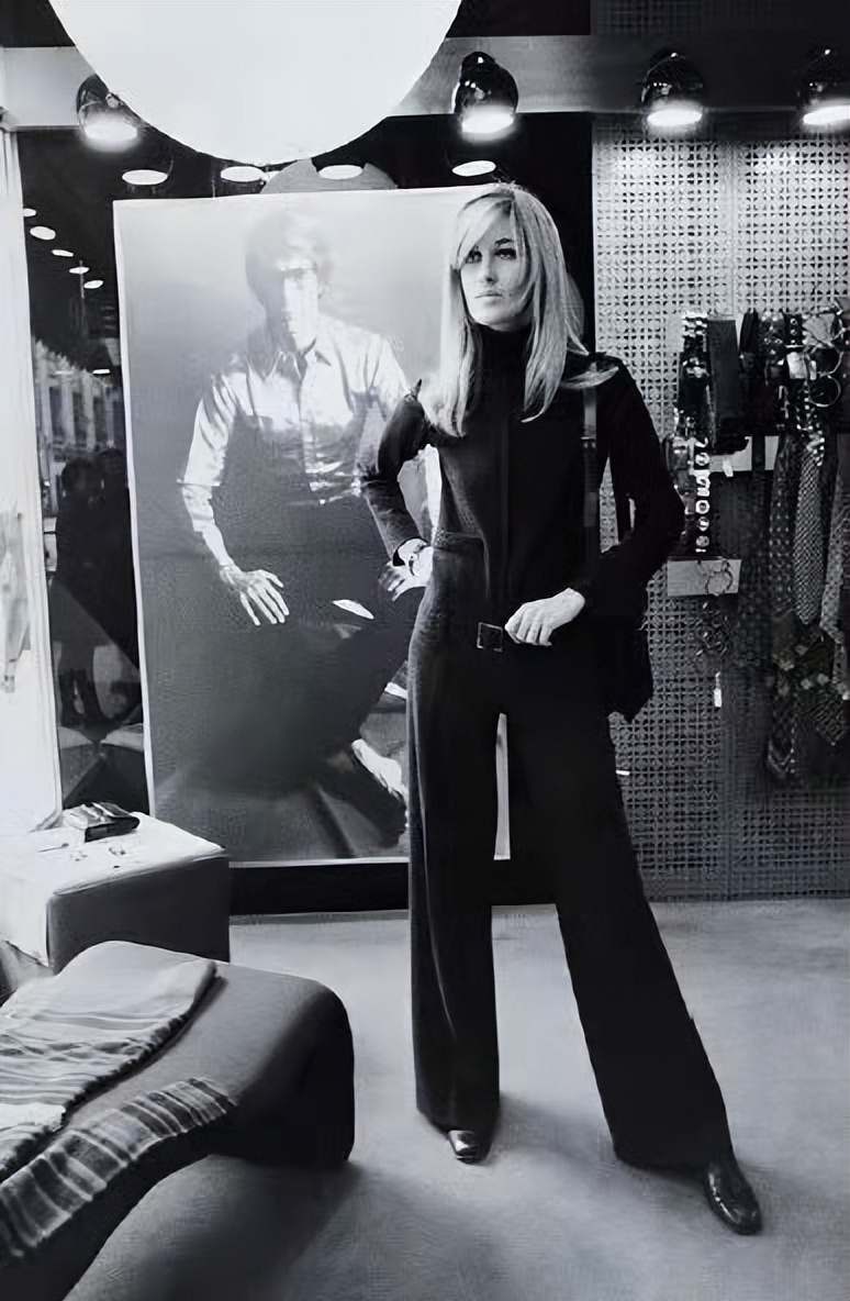 她让YSL“一见钟情”,相伴30年,结婚新郎却不是他