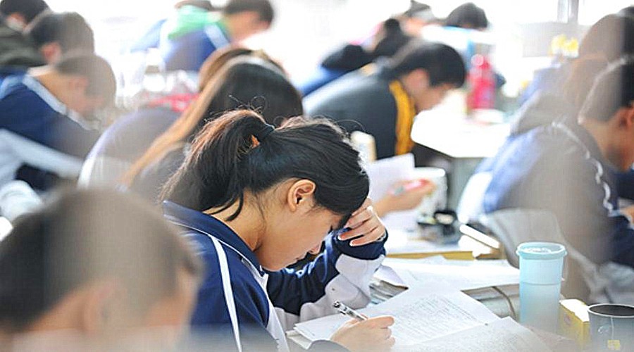 来钱太快！00后女孩“试药”3天赚9000元，躺赢还是赌命？