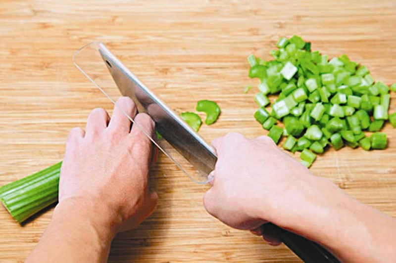 菜刀选购攻略,做了几十年菜的阿姨