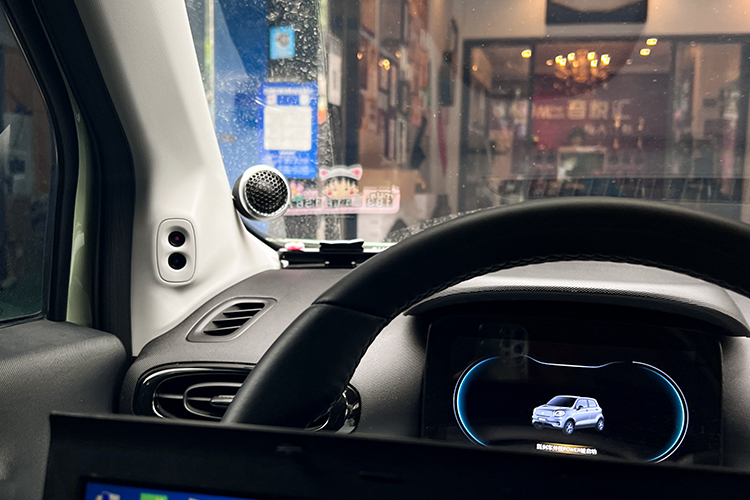 零跑t03原车音响效果怎么样,新能源零跑t03内饰视频