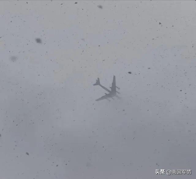 日本自卫队巡航视频,中俄两军在日本海等上空战略巡航