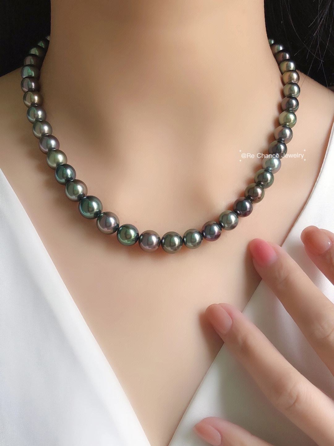 珍珠项链搭配如何选择,珍珠项链适合哪个年龄的女性