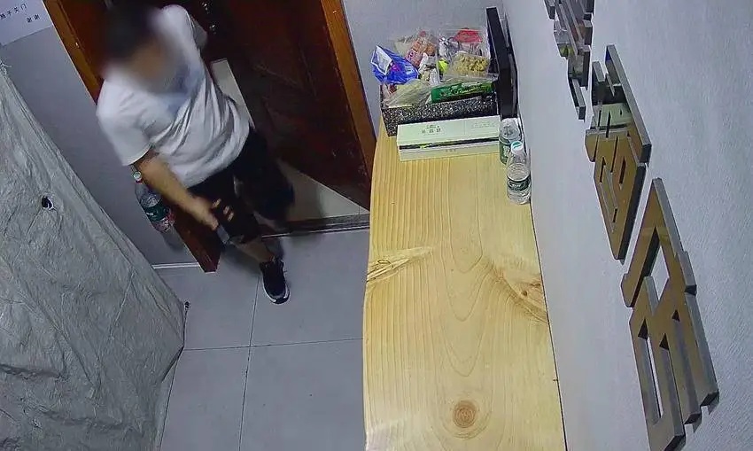 高端电脑“卡得不行”电竞酒店遭调包武汉警方破获系列盗窃案