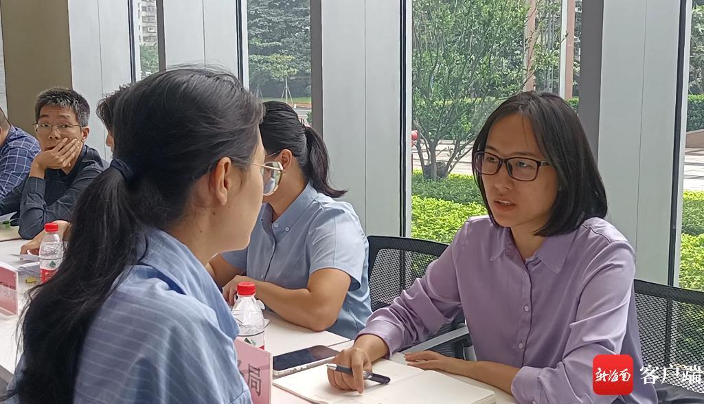 秀英区政务服务大厅的窗口工作,海口市秀英区政务中心