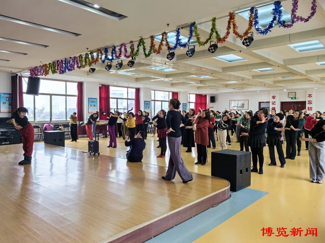 深读淄博︱老年大学“一位难求”“课程秒光”的背后让这届“银发人”精神富有，路还有多长