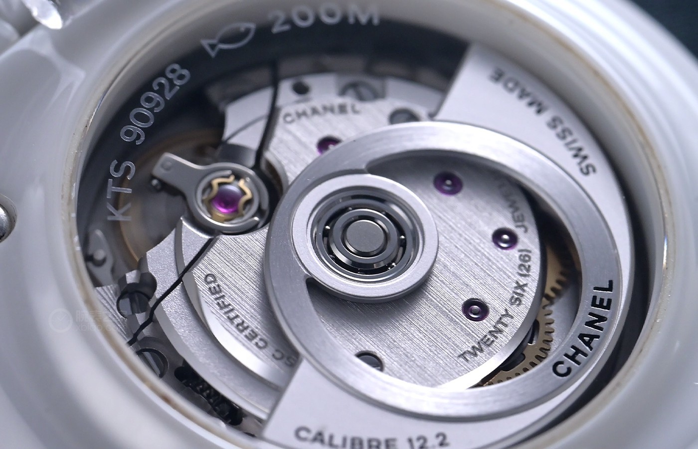 chanelj122018,chanelj12