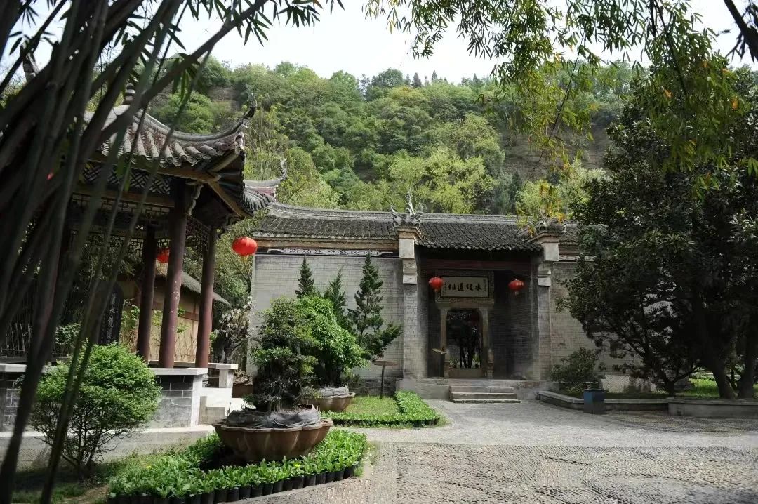 免费！半价！南漳的“爱”给特别的“她”