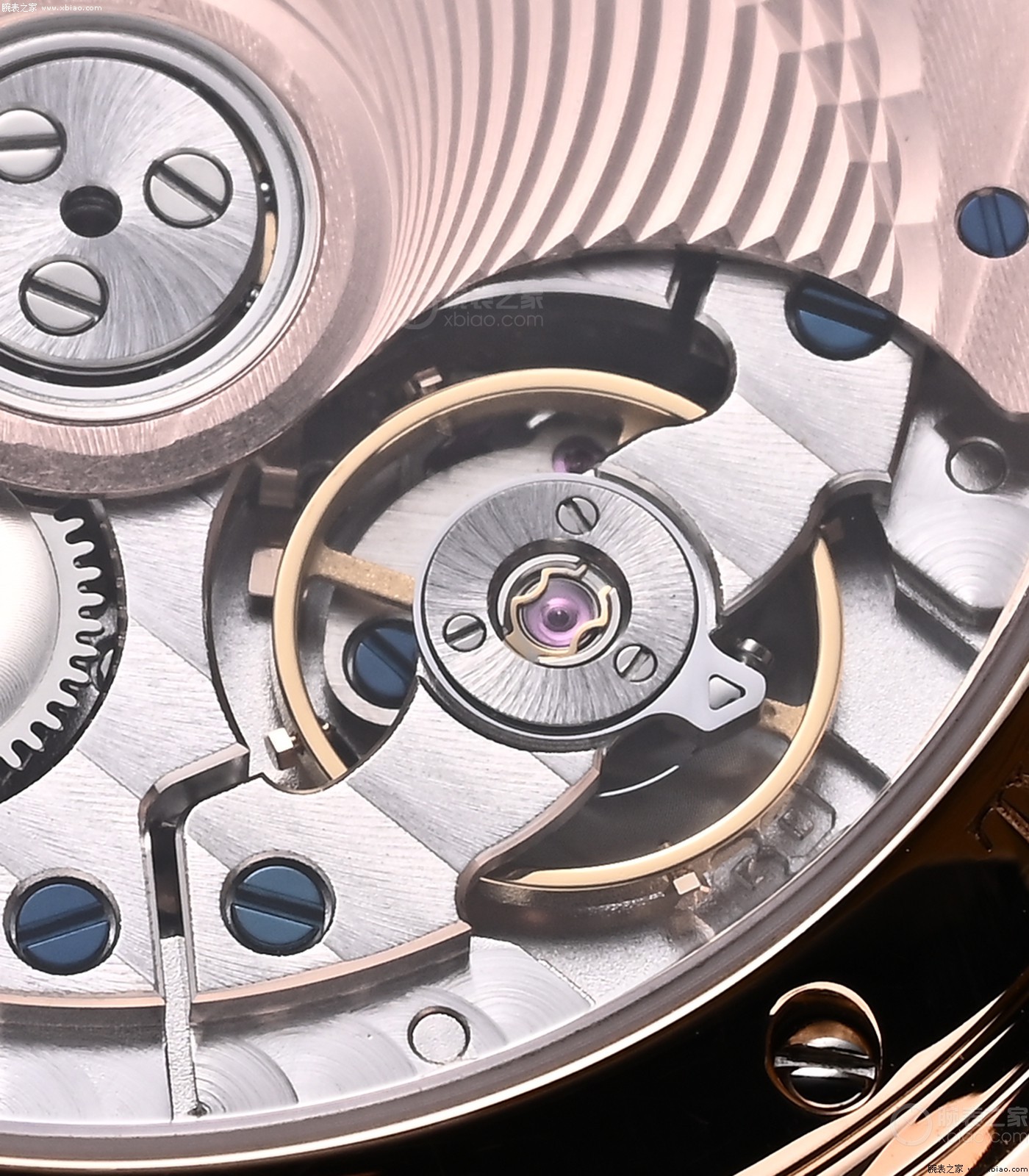 卡地亚公认最好的三款女表,卡地亚哪款女表最漂亮