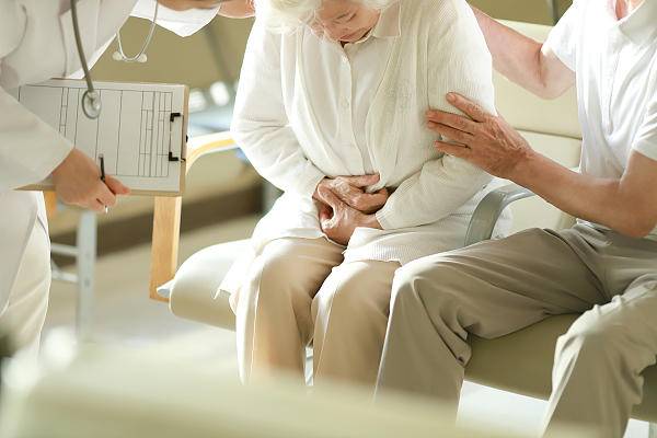 总是右上腹部胀痛？除了胆囊炎还有可能是它在“作怪”