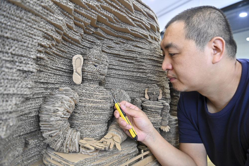 纸上有乾坤，看有人用瓦楞纸创造出迷你“山西”