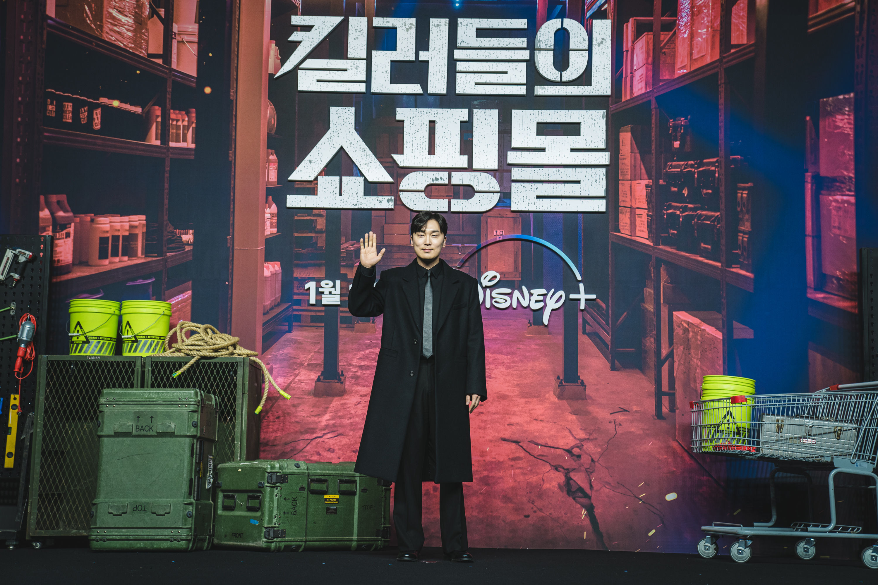 直击／李栋旭染成灰发现身　「上刘在锡节目」成综艺新星：压力大