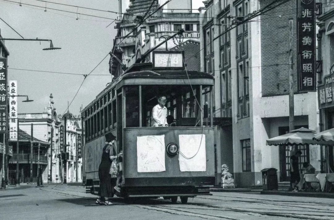 照相馆一代人的回忆,30年前照相馆拍摄都是满满的回忆